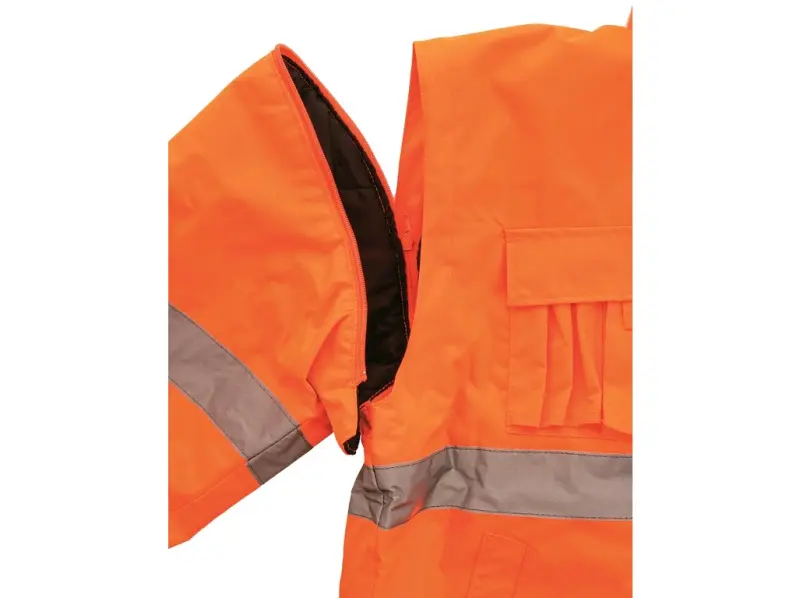 6588_1110 007 200 00 LEEDS_3